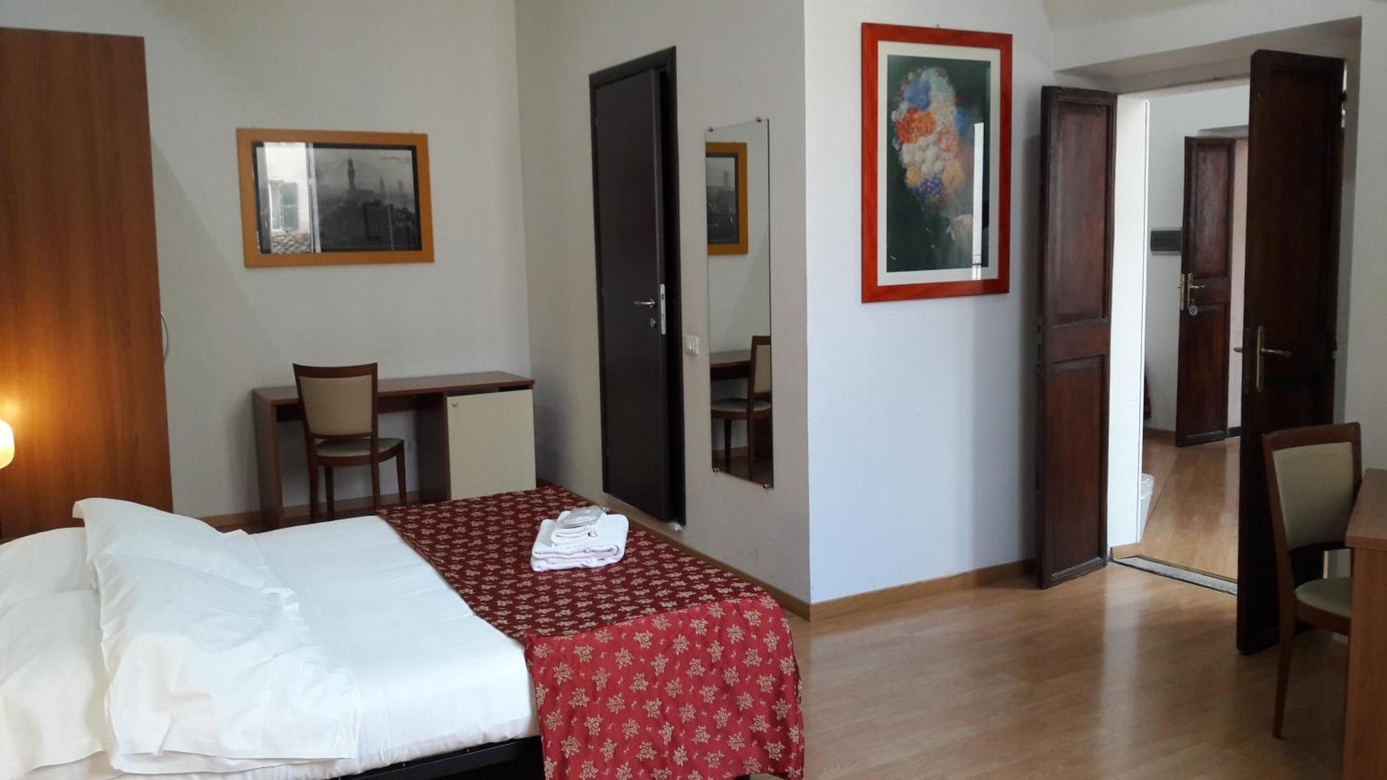 Standard Family Room,1144056427:JPEG