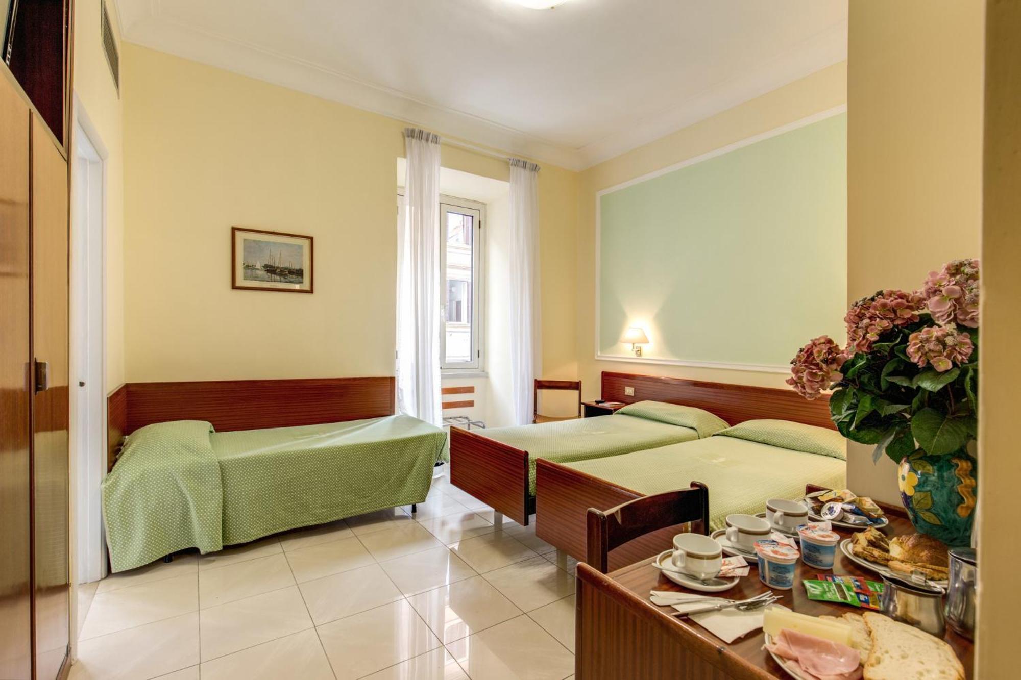 Triple Room,700008031:JPEG