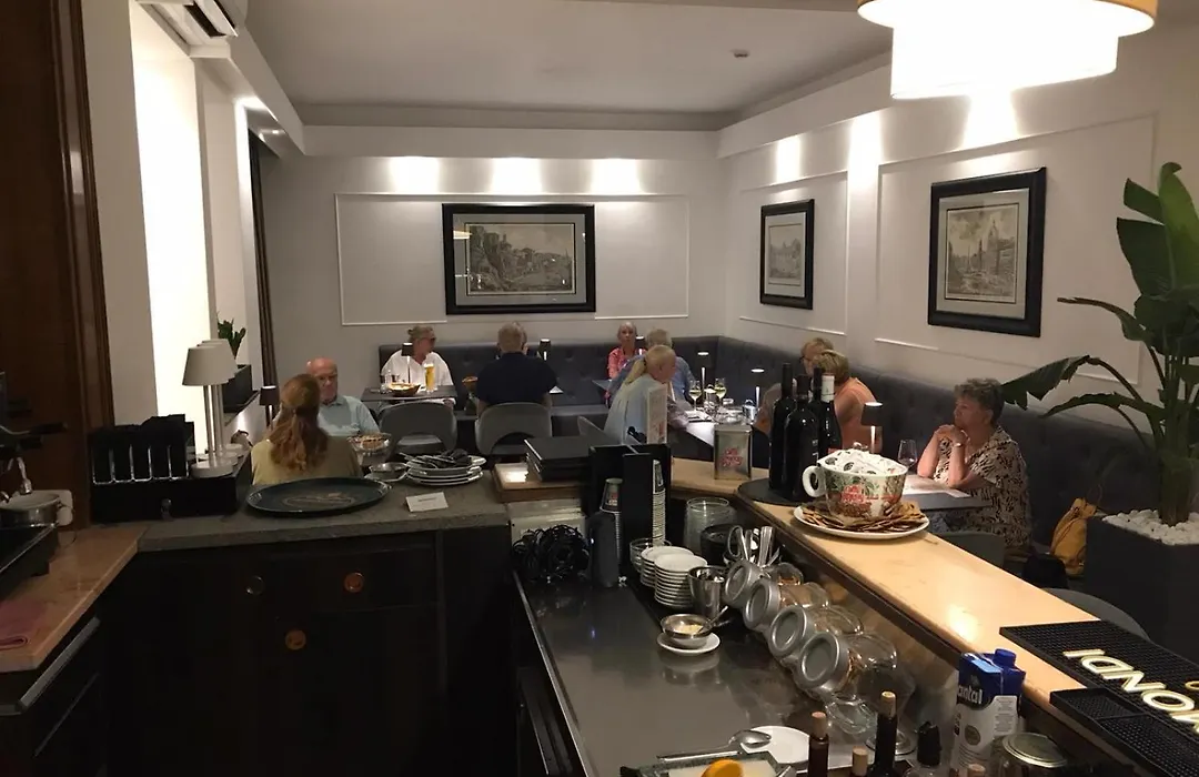 Pinewood Hotel Rome-1