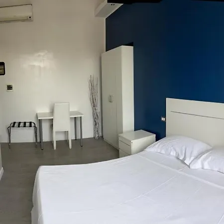 Boutique Rooms-2