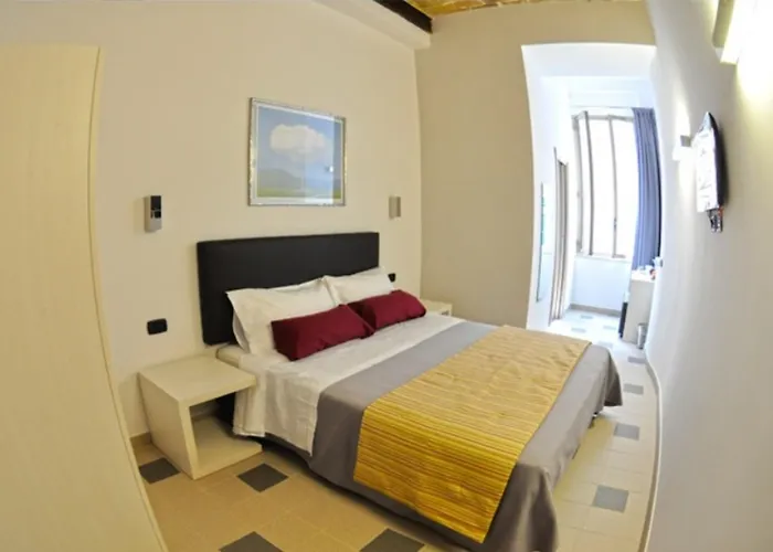 Albergo centrale: Rooms For You