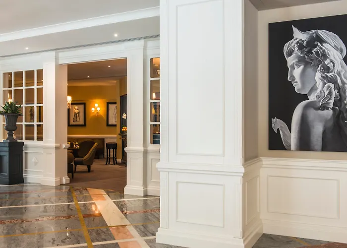  Starhotels Michelangelo Rome