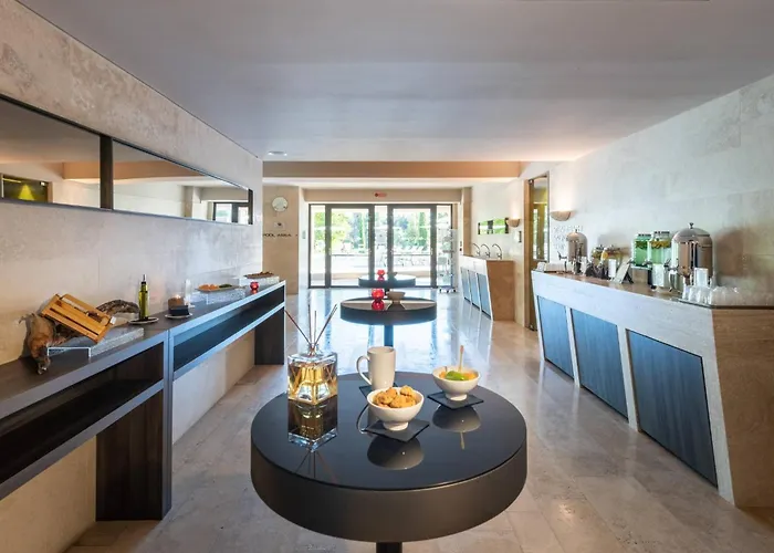 A.Roma Lifestyle Hotel