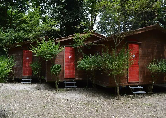 Camping: Seven Hills Village